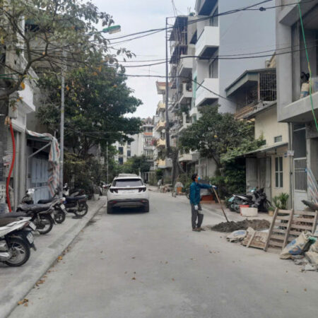 BÁN NHÀ DÂN XÂY THANH AM, THƯỢNG THANH, LONG BIÊN, 50M*4T, 9.9 TỈ. GARA, VỈA HÈ, TIỆN ÍCH.