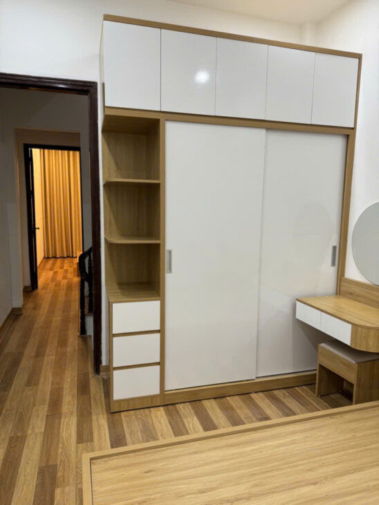 HƠN 7 TỶ CÓ NGAY NHÀ ĐẸP – NGỌC THUỴ – LONG BIÊN – 48M x 5 TÂNG LÔ GÓC – MẶT NGÕ – NGÕ THÔNG – Ô