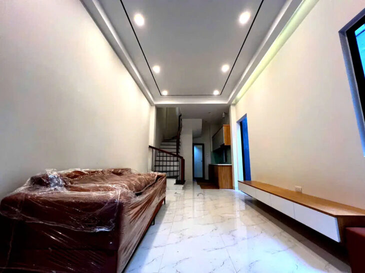 NHÀ MỚI- Ở LUÔN PHỐ NGỌC THỤY-LONG BIÊN, 5 TẦNG, 36M2,6.15 TỶ.