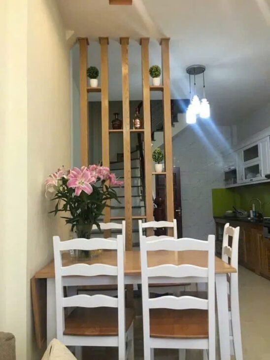 NHÀ ĐẸP- Ở LUÔN- NGOC THÔNG Ô TÔ, 38M2,5 TẦNG, 7.8 TỶ.LONG BIÊN.