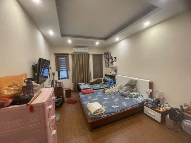 NHÀ ĐẸP- Ở LUÔN- NGOC THÔNG Ô TÔ, 38M2,5 TẦNG, 7.8 TỶ.LONG BIÊN.