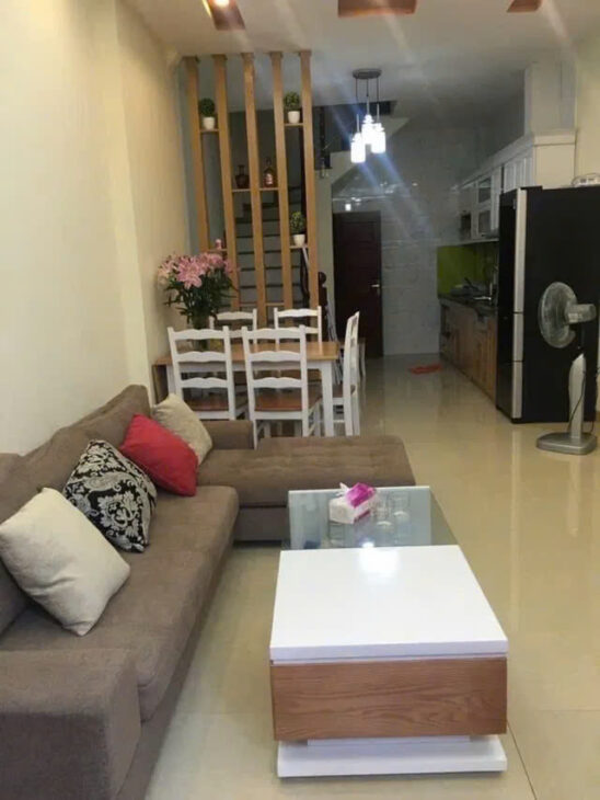 NHÀ ĐẸP- Ở LUÔN- NGOC THÔNG Ô TÔ, 38M2,5 TẦNG, 7.8 TỶ.LONG BIÊN.