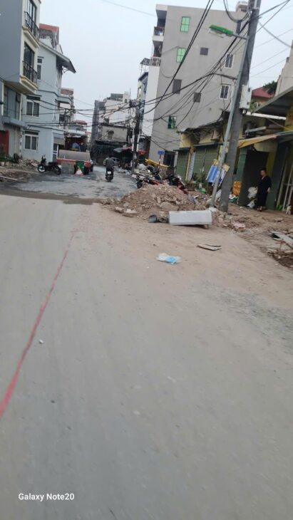 Bán nhà 151m², 3 tầng, 5PN, 5WC, An Dương Vương, Tây Hồ – 17 tỷ
