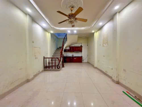 PHỐ VIP ĐỘI CẤN – BA ĐÌNH – DT 45M2 X5T – MT4,5M – 11,5TỶ – Ô TÔ ĐỖ CỬA – GẦN PHỐ