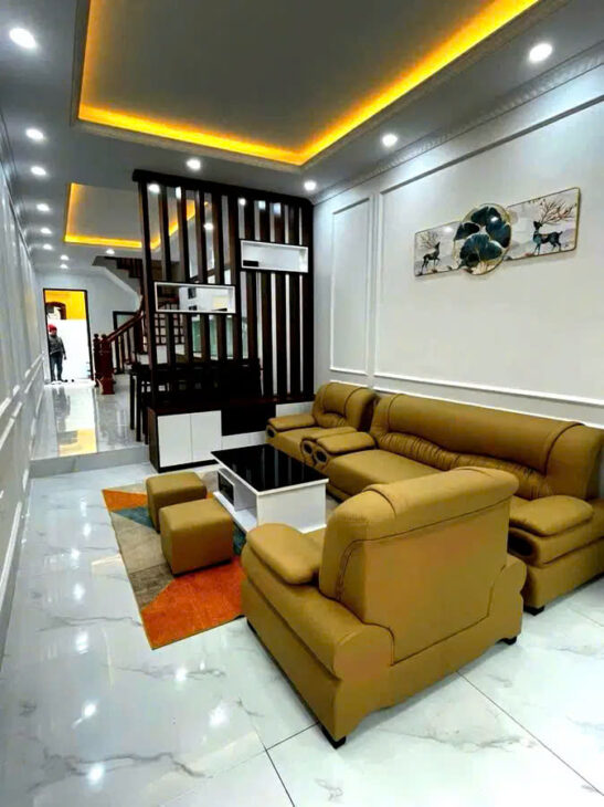 NHÀ MỚI- PHÂN LÔ PHỐ NGỌC THỤY- LONG BIÊN 45M2, 5 TẦNG, 7.9 TỶ.Ô TÔ ĐỖ CỬA.