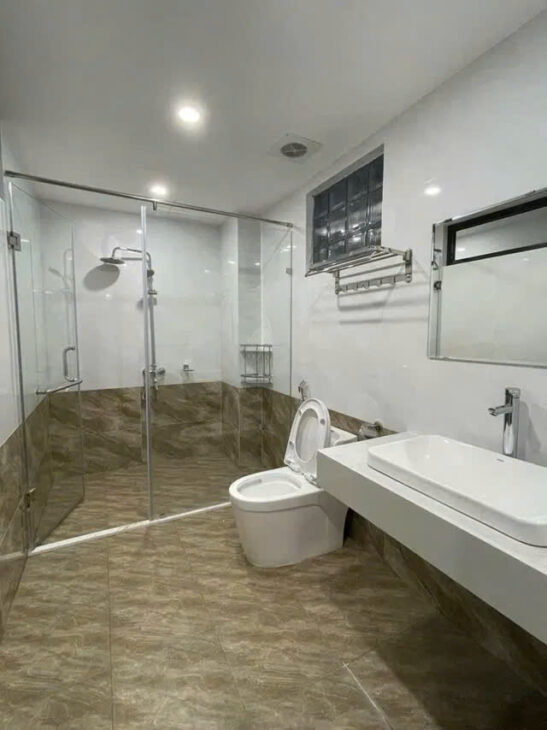 NHÀ MỚI- PHÂN LÔ PHỐ NGỌC THỤY- LONG BIÊN 45M2, 5 TẦNG, 7.9 TỶ.Ô TÔ ĐỖ CỬA.