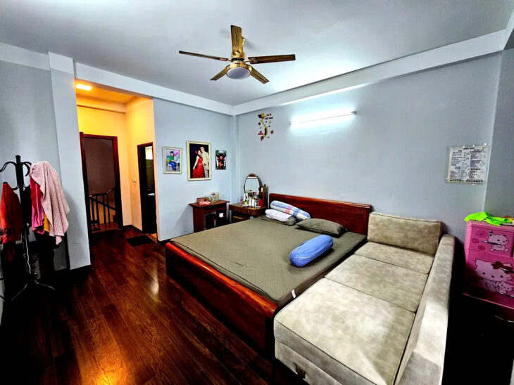 NHÀ ĐẸP- MẶT NGÕ THÔNG, LÔ GÓC PHỐ NGỌC THỤY- LONG BIÊN, 40M2,5 TẦNG, 7.7 TỶ.