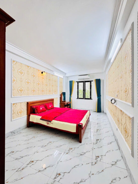 SIÊU VÍP NHÀ ĐẸP NGỌC THỤY -LONG BIÊN 2 THOÀNG TRƯỚC SAU FULL NỘI THẤT NGÕ NÔNG Ô TÔ ĐỖ CỔNG , DT