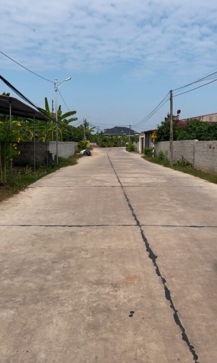 Bán gấp 2 lô đất đẹp phường Hồng Giang, thị xã Chũ, đất tiềm năng, cách đường 44m chỉ hơn 100m, giá