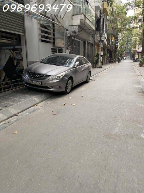 Chính chủ bán nhà riêng phố Huỳnh Thúc Kháng, Đống Đa, vài bước ra phố, nhà mới, 45m2 giá 8,9 tỷ