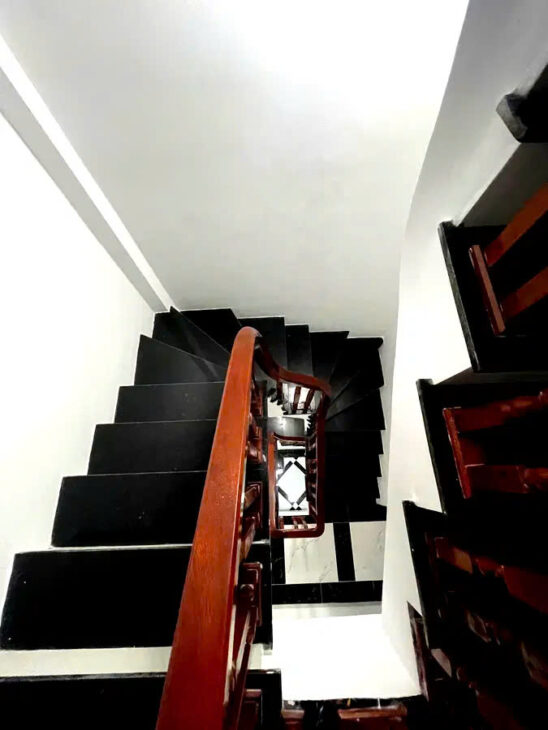 BÁN NHÀ PHỐ ĐỨC GIANG- LONG BIÊN, 35M2,5 TẦNG,MT 3.8M, 6.4 TỶ.KINH DOANH, Ô TÔ QUA.