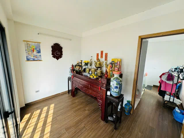 BÁN NHÀ VŨ XUÂN THIỀU- LONG BIÊN 42M2, 5 TẦNG, MT 4.1M, 7.6 TỶ.