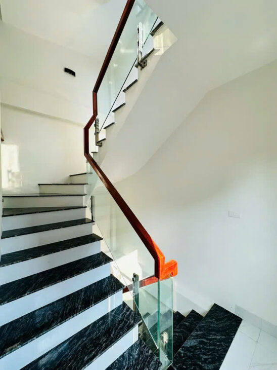 BÁN NHÀ VŨ XUÂN THIỀU- LONG BIÊN 42M2, 5 TẦNG, MT 4.1M, 7.6 TỶ.