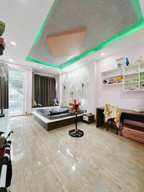 Mặt tiền kinh doanh đường số Khánh Hội giao Tân Vĩnh HƠN 200 Triệu m Q4