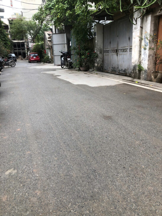 Nhà dân xây phố Tư Đình diện tích 85m đường thông ô tô giá 12 tỷ