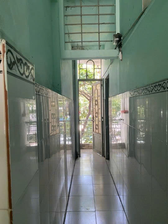 Nhà mặt tiền hẻm xe hơi, Bình Tân giá chỉ 5.8 tỷ ngay sát Tên Lửa, gần ngã tư Nguyễn Cửu Phú