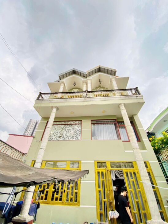 SAU LƯNG PHÚ MỸ HƯNG – BIỆT THỰ SÂN VƯỜN – 123M2 CÔNG NHẬN ĐỦ – NGANG HOÀNH TRÁNG 7.3M – 3 TẦNG –