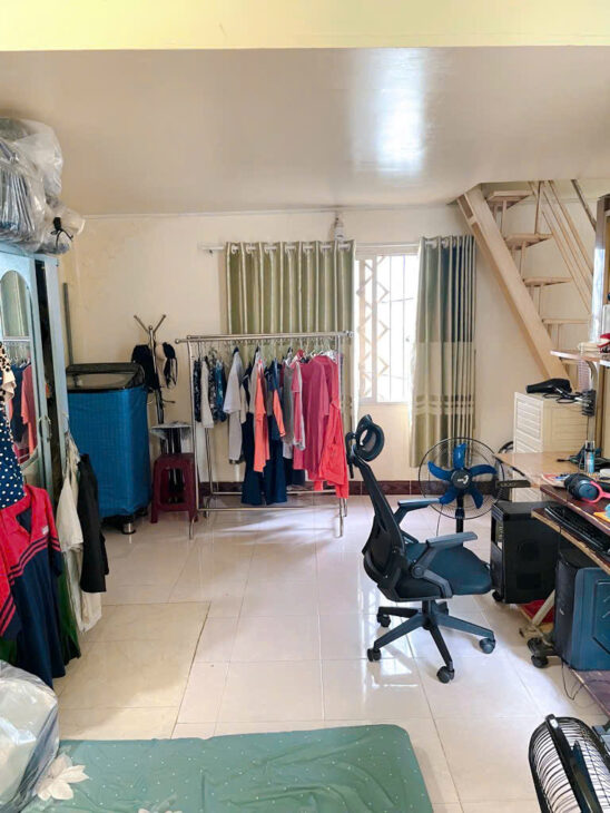 Bán nhà khu HimLam quận 7, hẻm 4m, ở ngay , 4,2m x 6m.