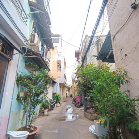 Bán nhà khu HimLam quận 7, hẻm 4m, ở ngay , 4,2m x 6m.