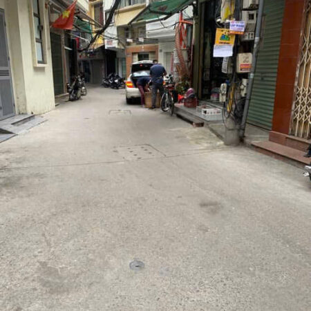 TÔN ĐỨC THẮNG – ĐỐNG ĐA – 36M2 x 4T – MT 5M – 7.6 TỶ – Ô TÔ ĐỖ CỬA – KD SẦM UẤT