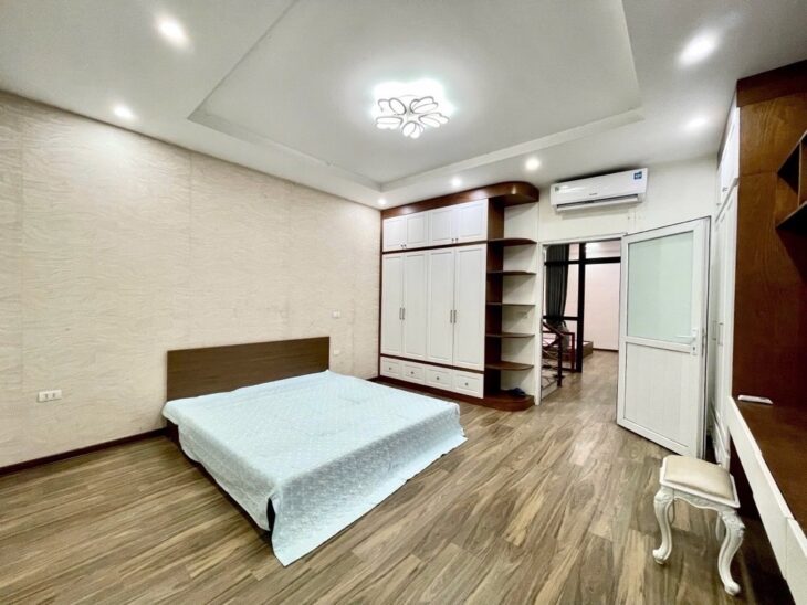 BÁN NHÀ LIỀN KỀ NẰM TRONG QUẦN THỂ KĐT VĂN PHÚ NHÀ 4 TẦNG MỚI ĐẸP GIÁ CHỈ 12,X tỷ