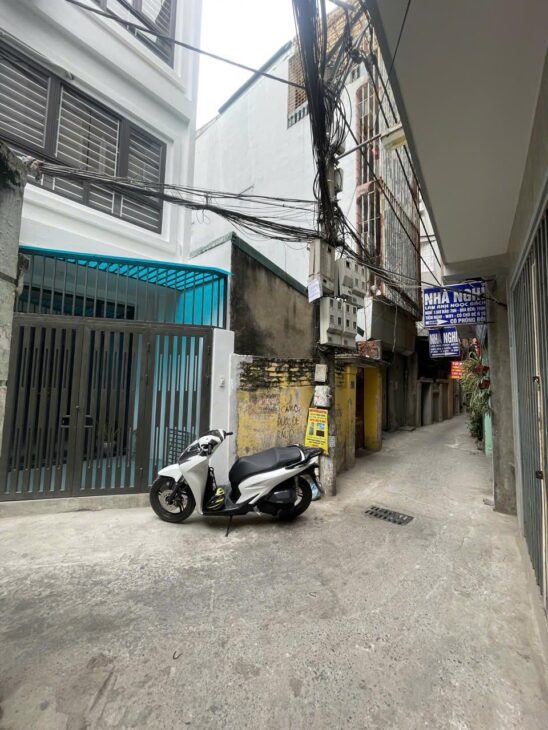 Bán nhà Phú Lương-Hà Đông,DT 37m2 x6T, MT 3.7m, cách mặt phố và bãi gửi xe 50m. Giá về 6.5 tỷ