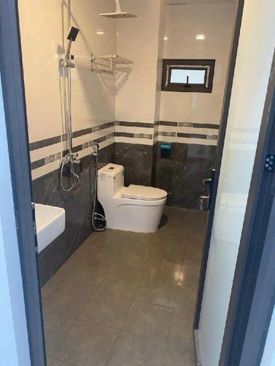 Bán nhà Phú Lương-Hà Đông,DT 37m2 x6T, MT 3.7m, cách mặt phố và bãi gửi xe 50m. Giá về 6.5 tỷ