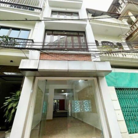 Bán nhà sổ đỏ chính chủ phố Hoàng Quốc Việt – Hoàng Sâm