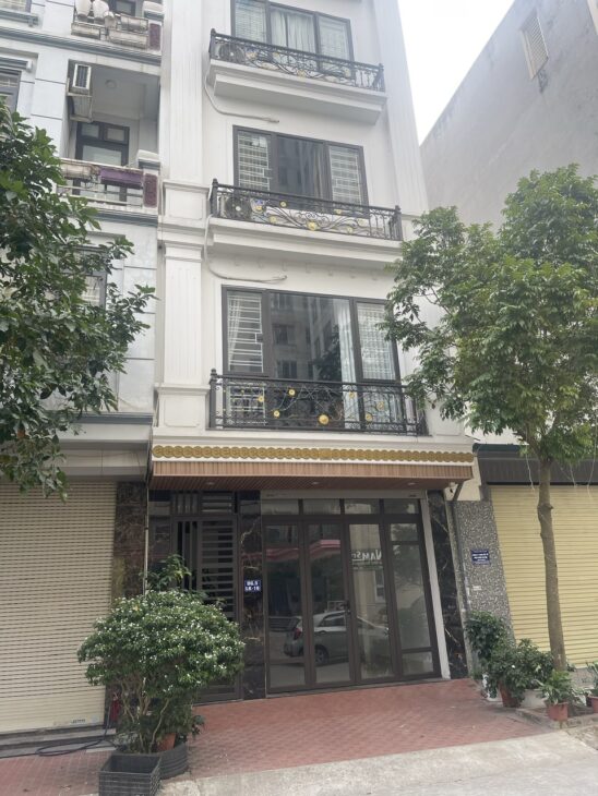 BÁN NHÀ LIỀN KỀ NẰM TRONG QUẦN THỂ KĐT VĂN PHÚ NHÀ 4 TẦNG MỚI ĐẸP