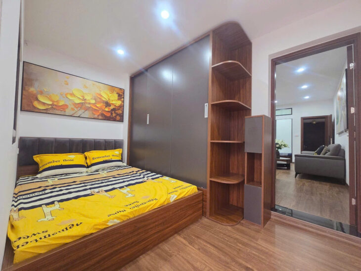 Chính chủ gửi bán tập thể tầng 3 Phương Mai, Đống Đa, đẹp hơn chung cư, nhà chia 2 gian có thể cho