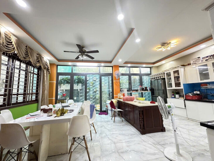 BIỆT THỰ KHU VIP NAM LONG, QUẬN 7. 170m2 – 5 TẦNG – NGANG 8M – CHỈ 22.3 TỶ