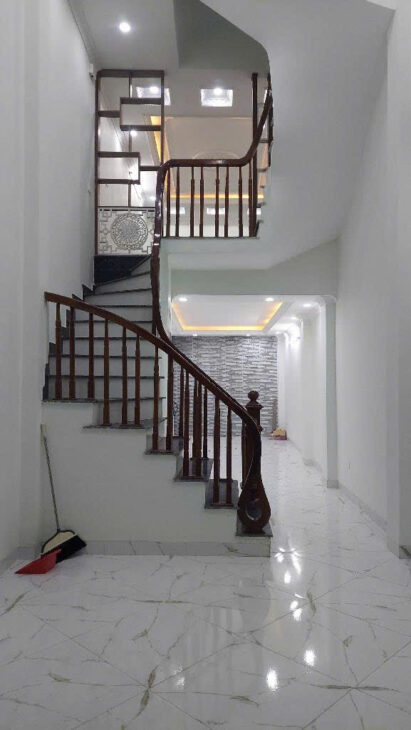 ANH CHỦ GỬI BÁN CĂN NHÀ 5 TẦNG MỚI TINH Ở ĐÔNG MỸ – GẦN TỰ KHOÁT NGŨ HIỆP, CHỈ 3,75 LÀ CHỐT