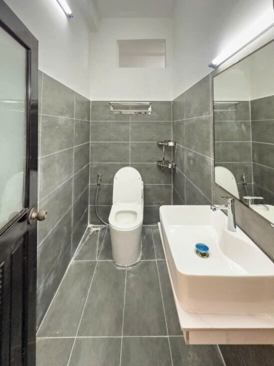 NHÀ MỚI- HXH KINH DOANH- QUANG TRUNG P11 – NGANG GẦN 5M- 4 TẦNG – NHỈNH 6 TỶ.