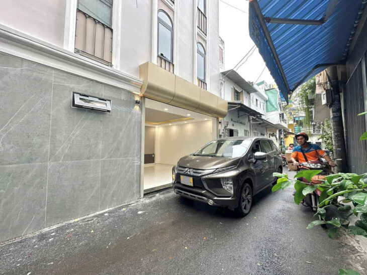 Bán nhà 4 tầng, 52m², 4PN, 5WC, 8.35 tỷ hẻm xe hơi Nguyễn Văn Đậu, P.11, Bình Thạnh