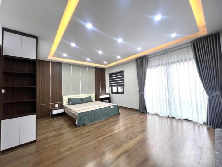 CỰC HIẾM – NHÀ NGÔ GIA TỰ – LONG BIÊN – 50M x 5 TẦNG – GIÁ HƠN 6 TỶ VỊ TRÍ CỰC ĐẸP – CÁCH 30M RA Ô