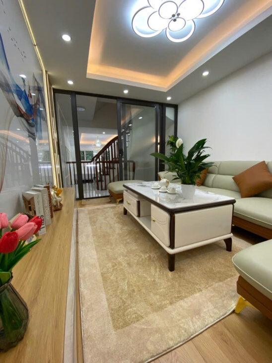 Bán nhà 5 tầng 50m 6 Phòng Full Nội Thất Ngõ Quỳnh Hai Bà Trưng 9.5 tỷ