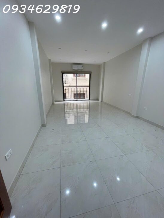 THUÊ NHÀ LÝ TƯỞNG TẠI VỊ TRÍ VÀNG – 18 NGÕ 10 NGUYỄN VĂN LỘC