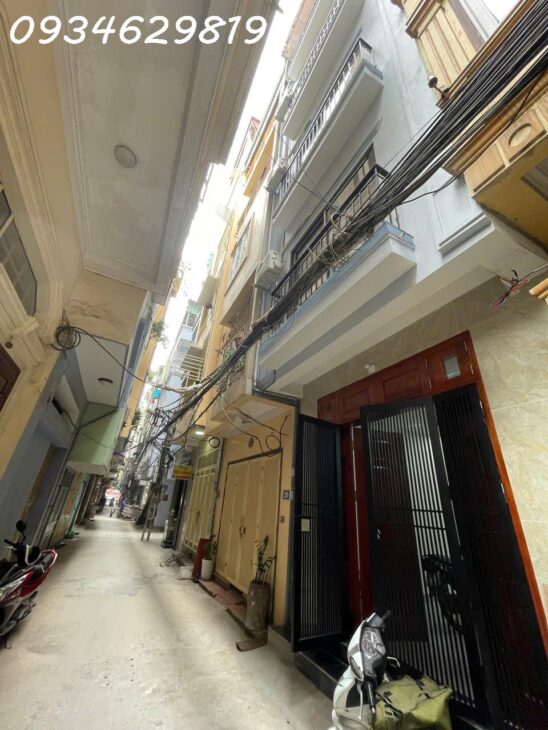 THUÊ NHÀ LÝ TƯỞNG TẠI VỊ TRÍ VÀNG – 18 NGÕ 10 NGUYỄN VĂN LỘC