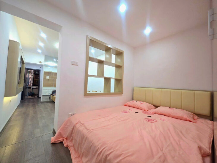Chính chủ gửi bán tập thể tầng 3 Phương Mai, Đống Đa, 2 ngủ khép kín, nhà đẹp gần phố