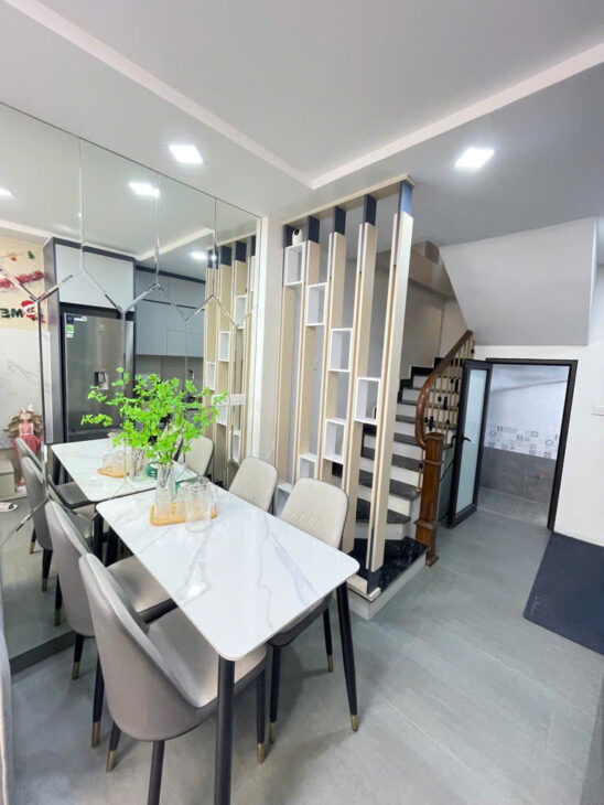 NHÀ ĐẸP MINH KHAI – 35M2 X 4 TẦNG – CÁCH OTO 3 BƯỚC CHÂN – 7.4 TỶ