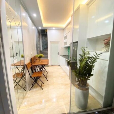 Tầm tiền hiếm chung cư Hoàng Quốc Việt 45m2 giá chỉ 3.55 tỷ