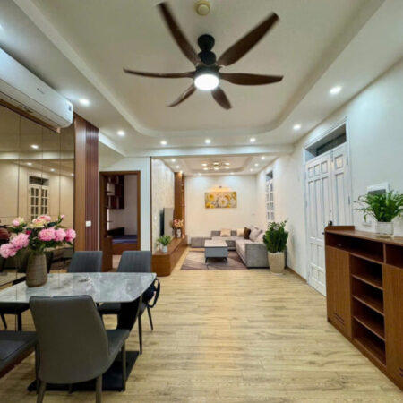 Chính chủ gửi bán chung cư Nguyễn Cơ Thạch, Mỹ Đình, 2 ngủ 2 vệ sinh, đủ nội thất đẹp, khu dân sinh