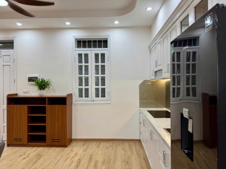 Chính chủ gửi bán chung cư Nguyễn Cơ Thạch, Mỹ Đình, 2 ngủ 2 vệ sinh, đủ nội thất đẹp, khu dân sinh