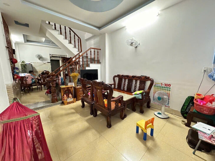 Bán Nhà giá rè 3 tầng đường Thạnh Lộc 37, phường THẠNH LỘC, Q12, dt 53m2 (4mx14m). Giá 4xTỷ