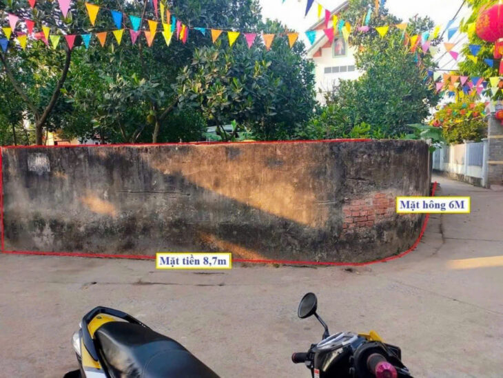 trung tâm xã lam điền DT ; 76m full thổ giáp quận hà đông đường ô tô thông