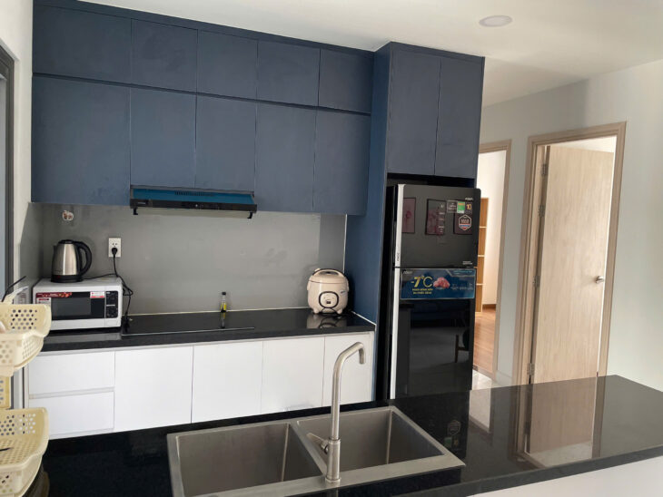 NGAY VINCOM DĨ AN 3PN-2WC FULL NỘI THẤT 2,5 TỶ
