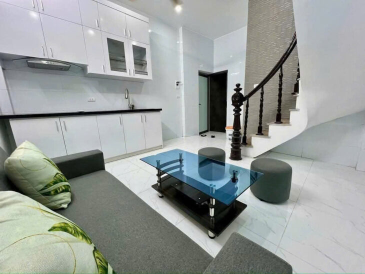 Bán nhà 18m2, 3 tầng, 3 phòng, full nội thất, Lương Yên, Hai Bà Trưng – 3.3 tỷ