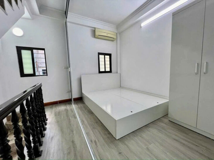 Bán nhà 18m2, 3 tầng, 3 phòng, full nội thất, Lương Yên, Hai Bà Trưng – 3.3 tỷ