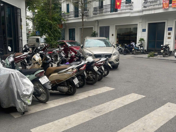 NHÀ ĐẸP KĐT KIẾN HƯNG LUXURY