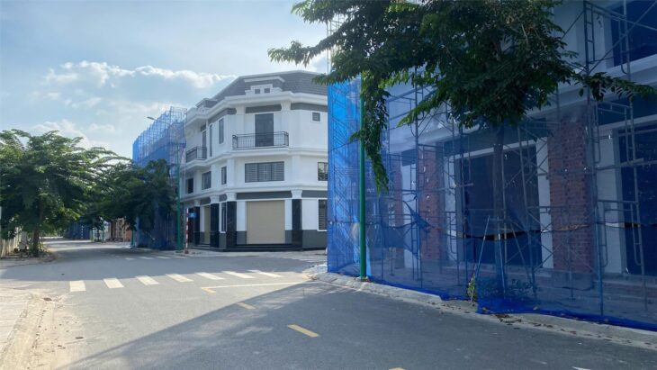 Đầu Tư Nhà Phố Thương Mại Hòa Lợi, Bến Cát – Đón Năm Mới 2025 Cùng Quà Tặng Lớn